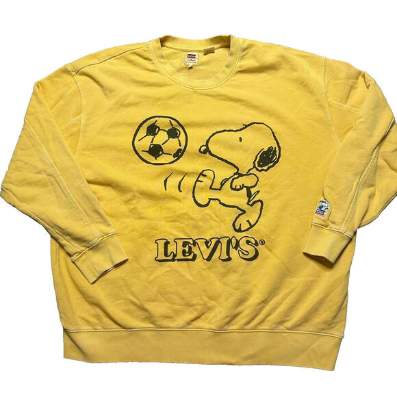 Levi's Sweaters - Levi’s Peanuts Snoopy Men Large L Soccer Yellow Sweater Pullover World Cup FIFA